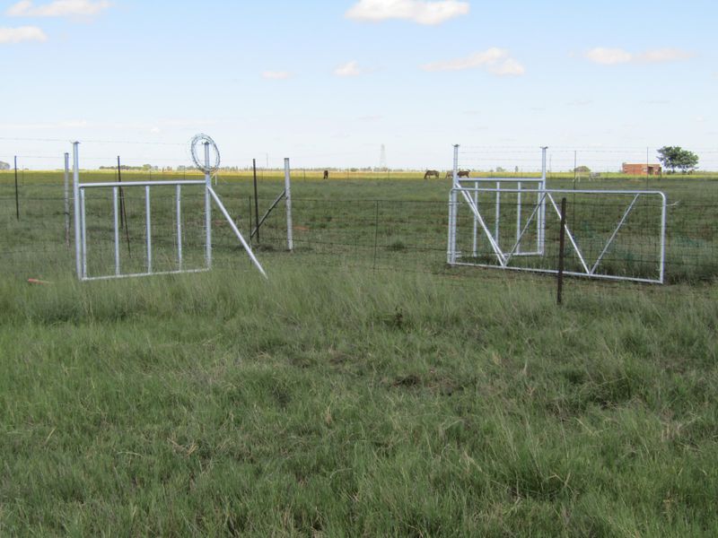 4.28 Ha Full Title Vacant Land In Bainsvlei - Photo 1