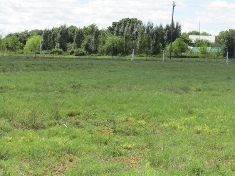 4.28 Ha Full Title Vacant Land In Bainsvlei - Photo 3