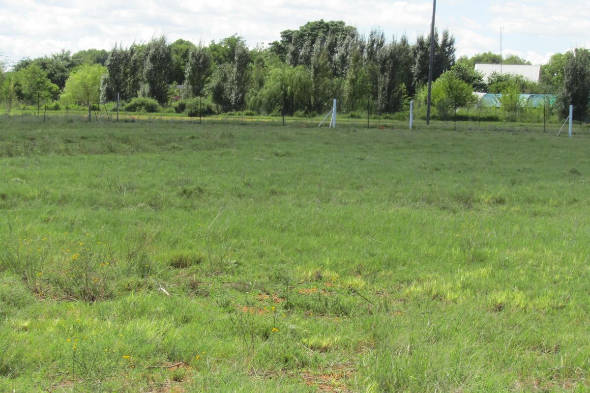 4.28 Ha Full Title Vacant Land In Bainsvlei - Photo 3