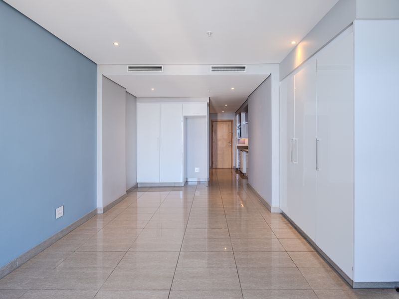 Pearls Studio Apartment with Sea Views from Your Balcony - Photo 5