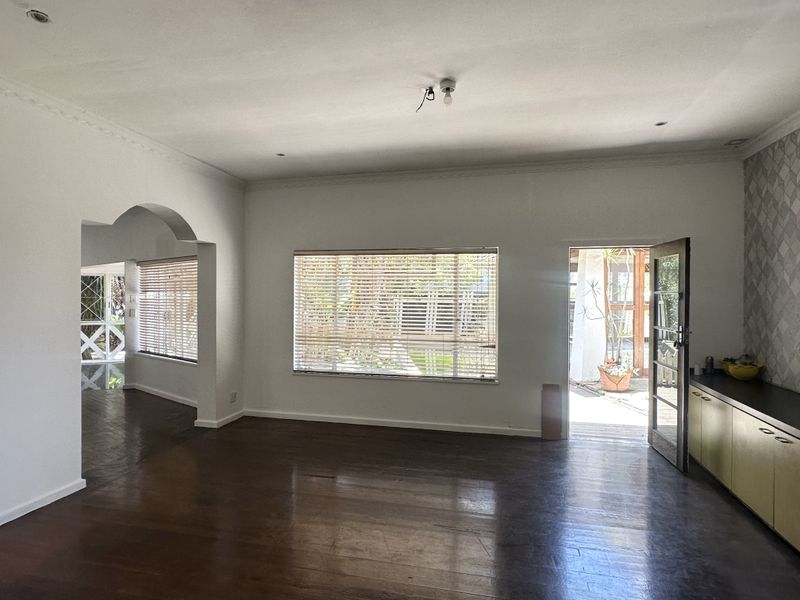 Location Meets Versatility - Live/Work In This Large, Well-Located Property - Central, Mthatha - Photo 4