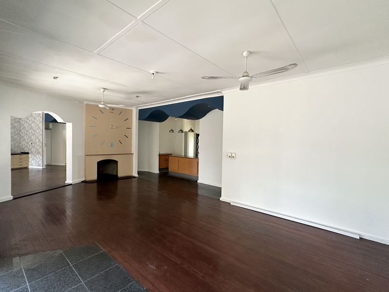 Location Meets Versatility - Live/Work In This Large, Well-Located Property - Central, Mthatha - Photo 6