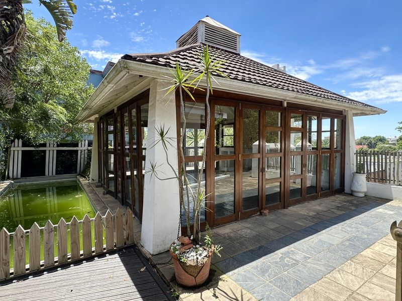 Location Meets Versatility - Live/Work In This Large, Well-Located Property - Central, Mthatha - Photo 2