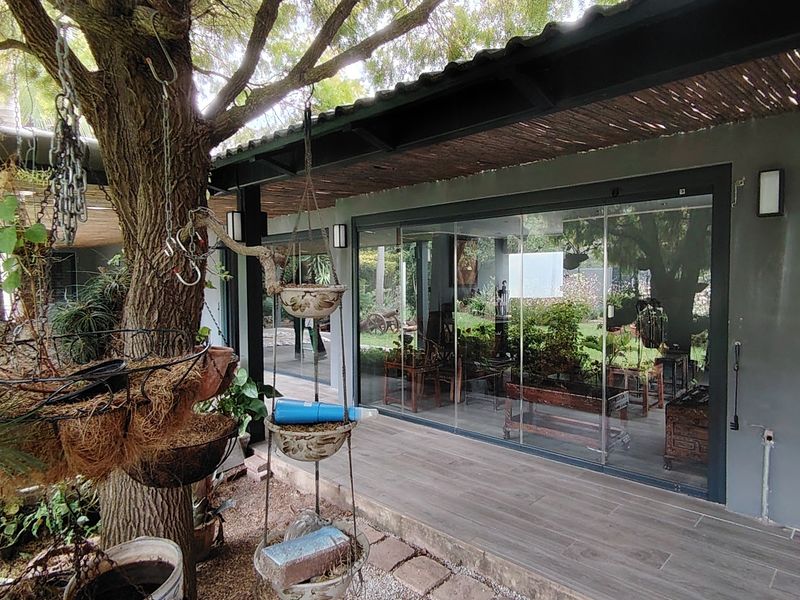 A Home of Possibility, Privacy and Genuine Value - Photo 5