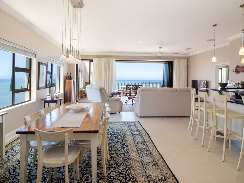 Luxury Beachfront Penthouse with Spectacular Sea Views in Port Alfred - Photo 9
