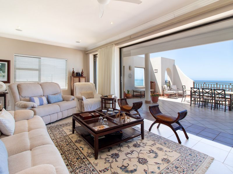 Luxury Beachfront Penthouse with Spectacular Sea Views in Port Alfred - Photo 7