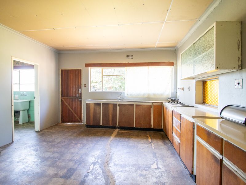 Ideal Investment & Smallholding Opportunity – A Must-See Property - Photo 3