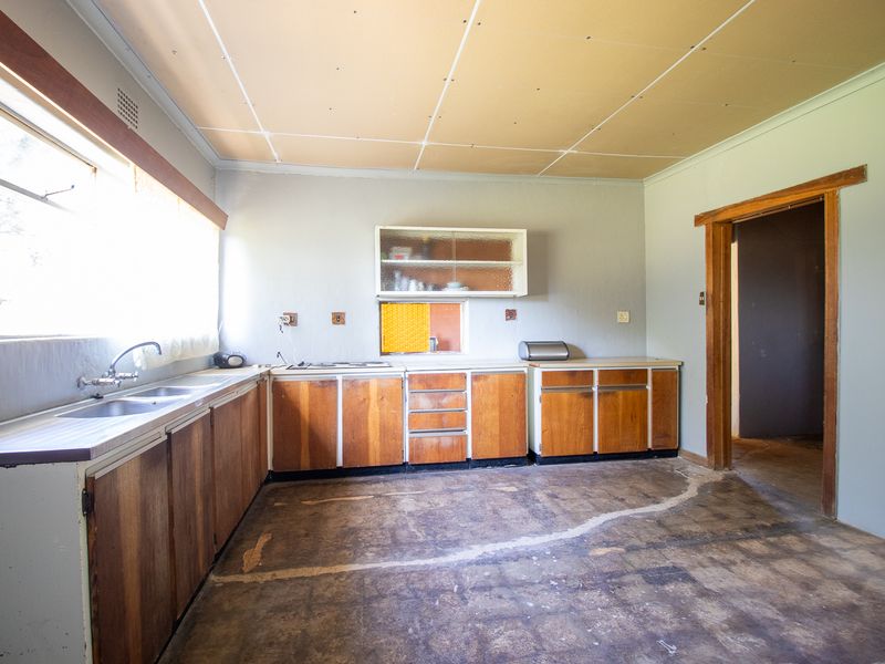 Ideal Investment & Smallholding Opportunity – A Must-See Property - Photo 9