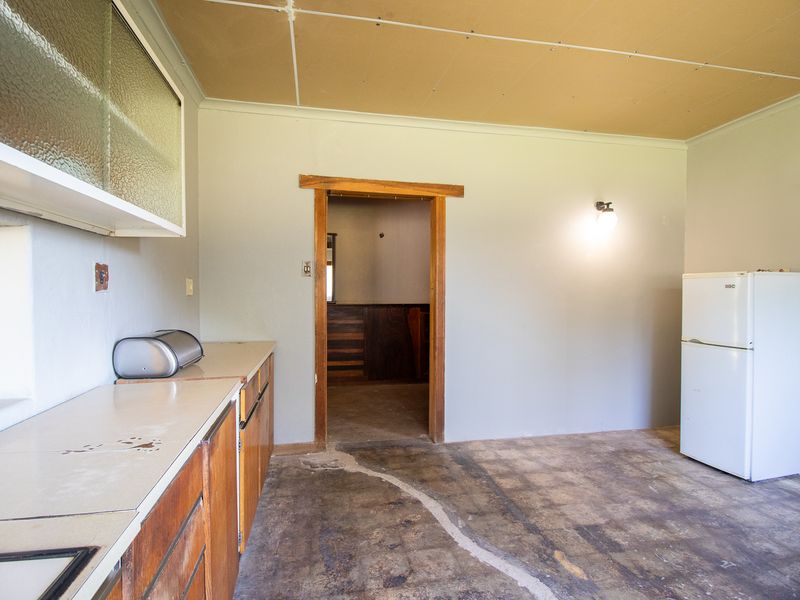 Ideal Investment & Smallholding Opportunity – A Must-See Property - Photo 7