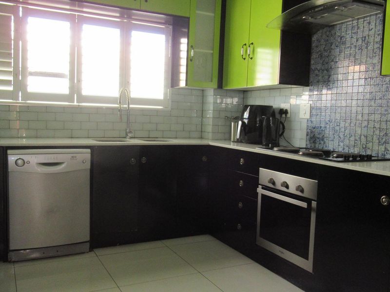 Stylish Ground-Floor Living with Space, Comfort & Modern Finishes - Photo 2