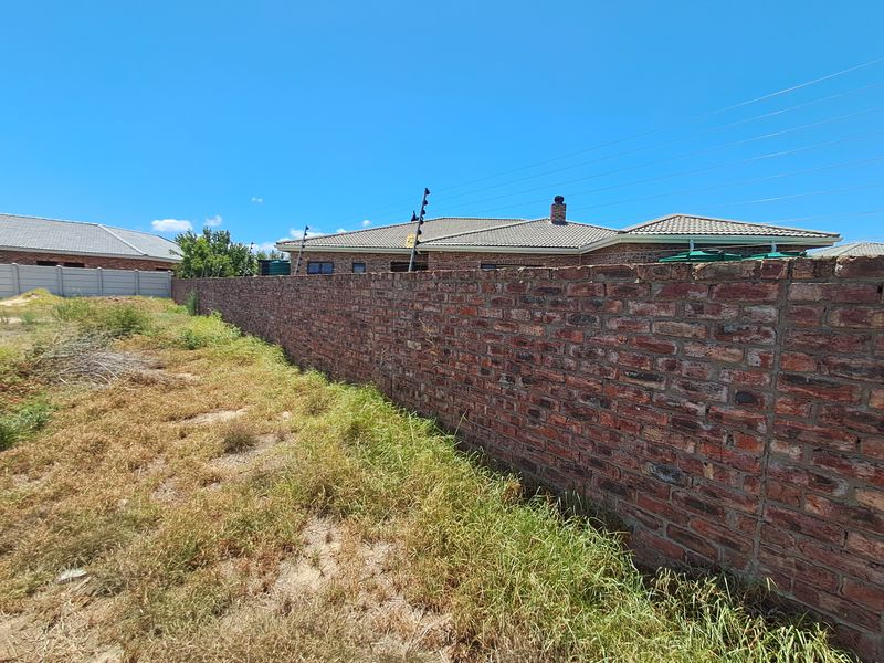 Prime 870 m2 Erf 1416 - Investment Opportunity / Side-by-Side Plots Available - Photo 9