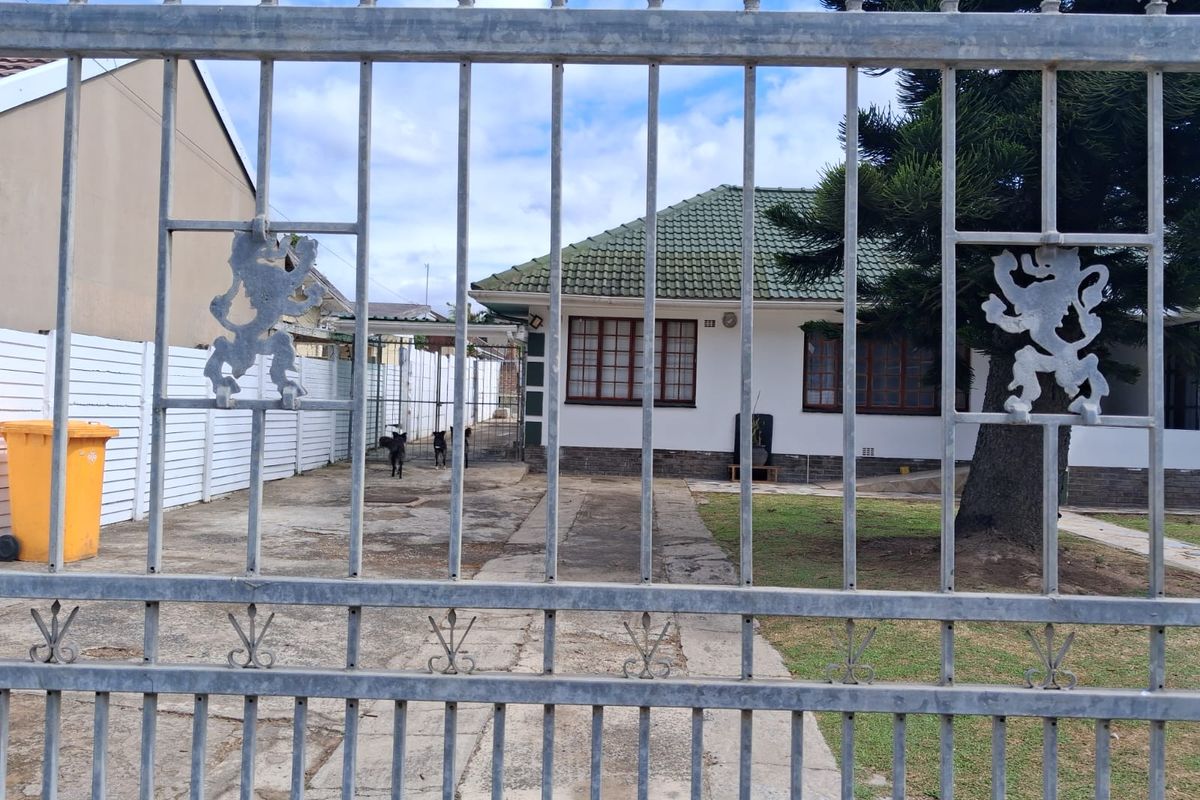 Spacious 1 bedroom garden flat in Sunnyridge - on shared property - Photo 3