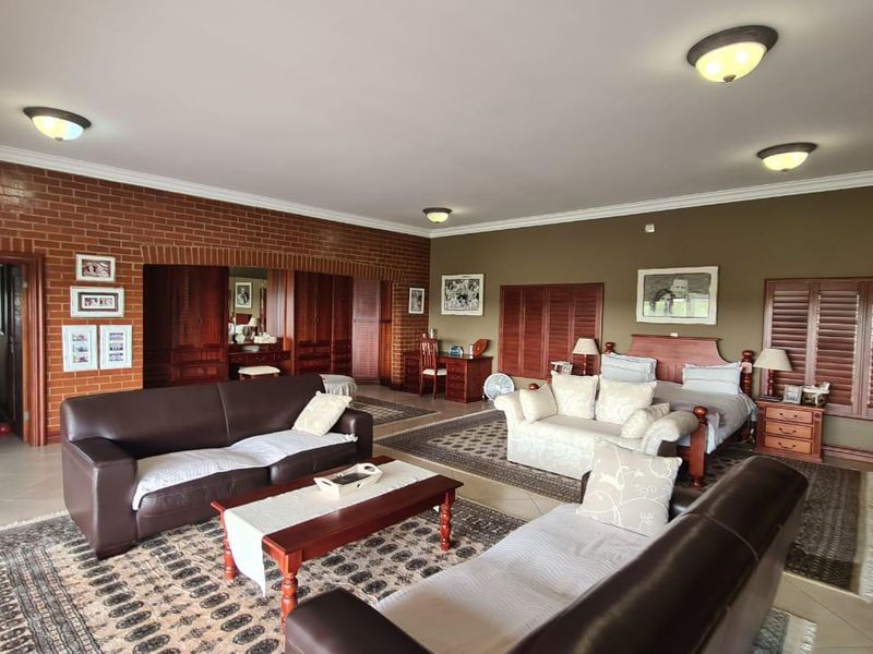 Pecan nut farm on Vaal Dam's banks - Photo 3