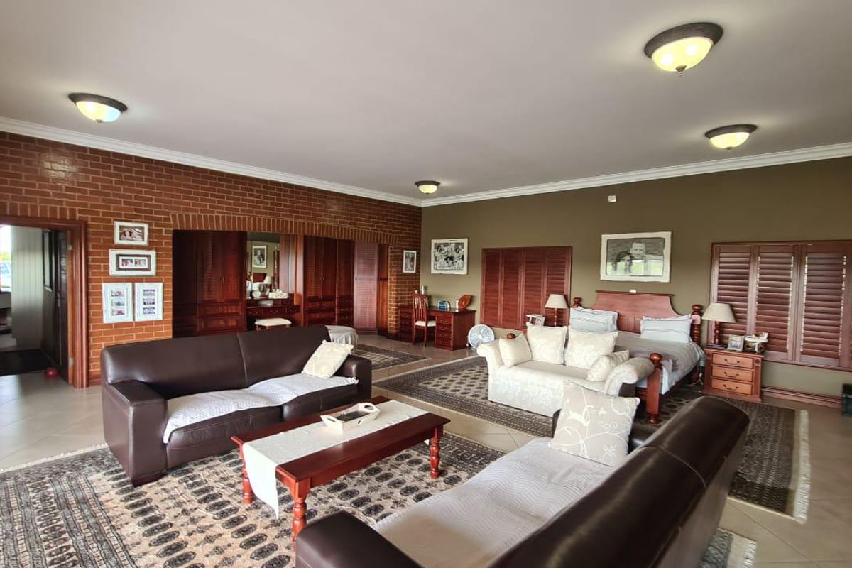 Pecan nut farm on Vaal Dam's banks - Photo 3