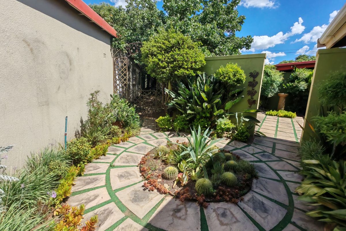 3 Bedroom house for sale in Sasolburg ext 15 - Photo 2