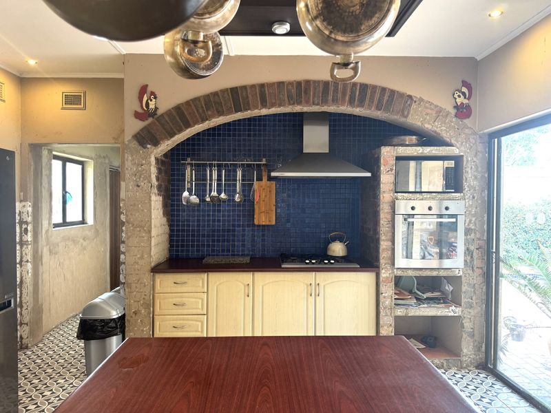 4 Bedroom House for Sale in Scottburgh South - Photo 6