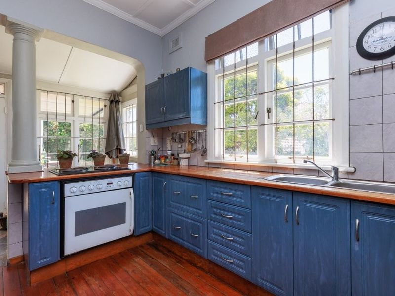 Old World Charm - Photo 2