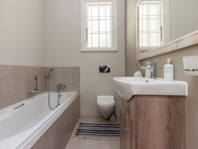 Old World Charm - Photo 9