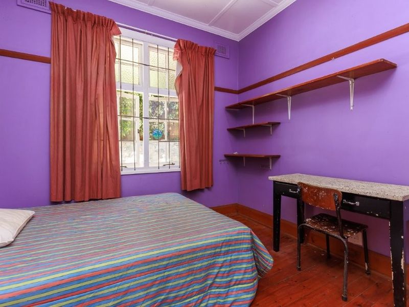 Old World Charm - Photo 7