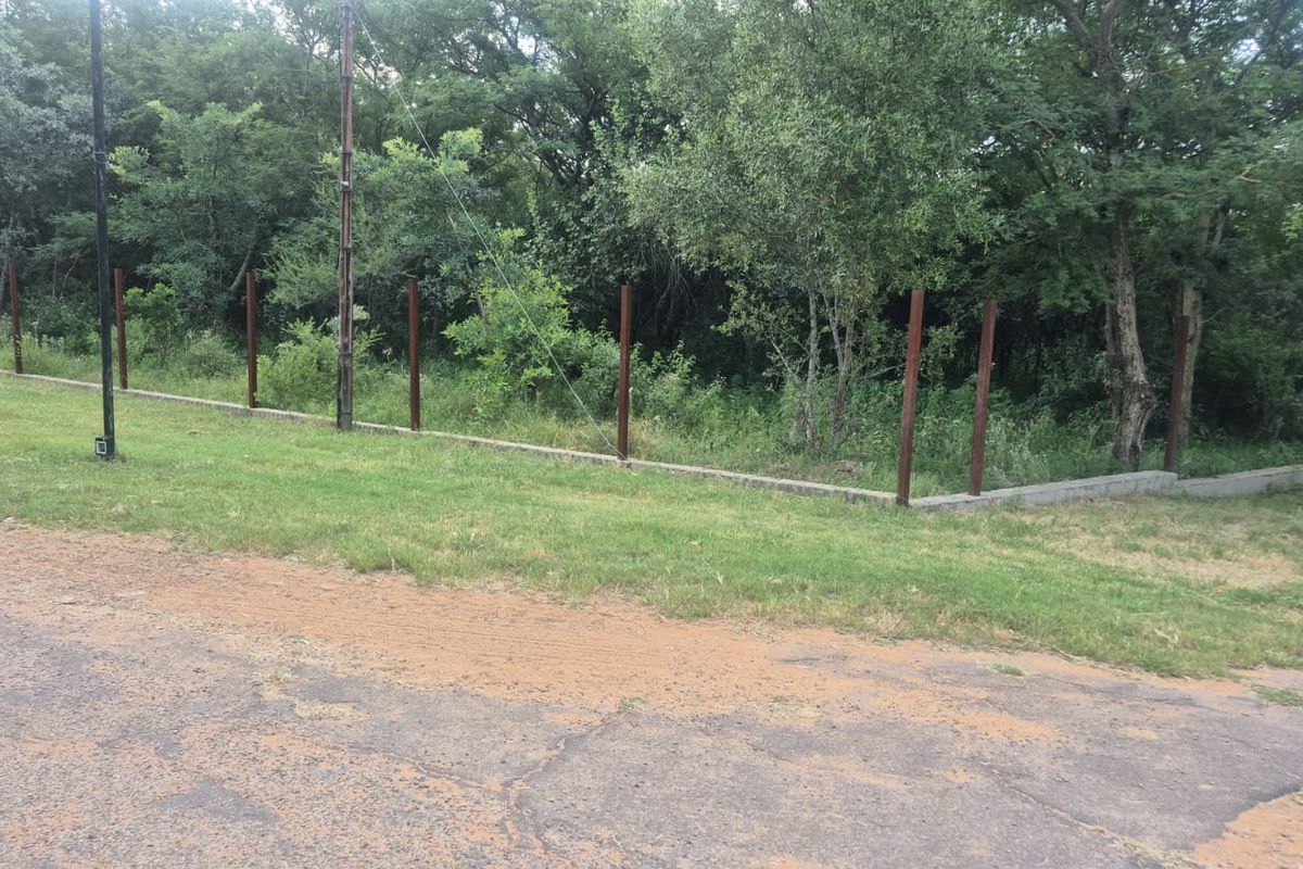 999m2 vacant land for sale in scenic Rooiberg, Thabazimbi! Ideal investm - Discover your dream oasis - Photo 4