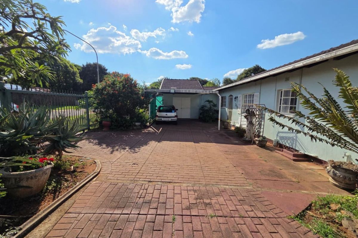 House For Sale In Pretoria - Photo 4