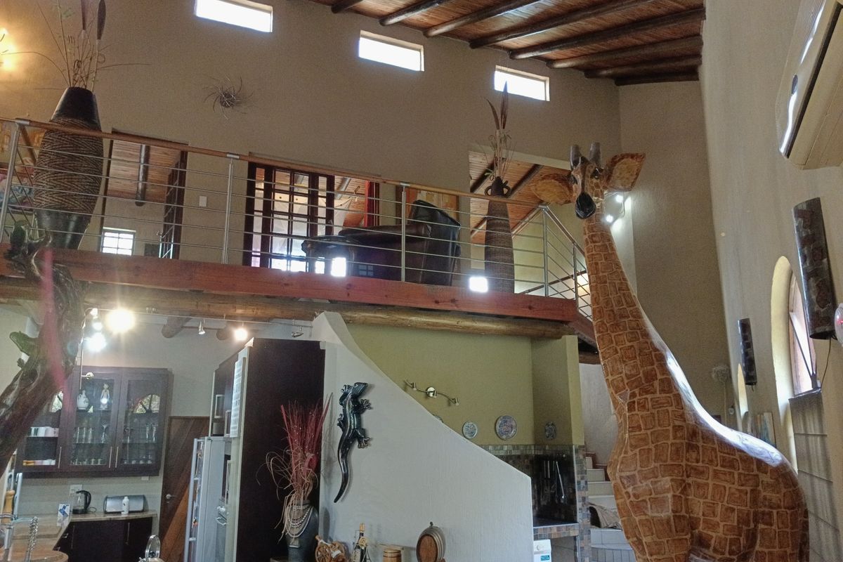 Exquisite home just right for you! - Photo 5