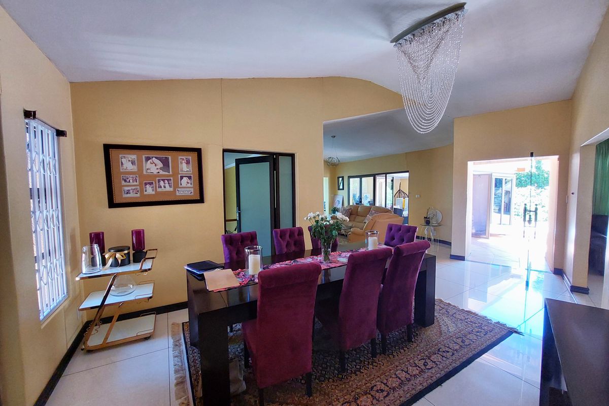 Well located family home in the heart of Waterkloof Ridge Ext 2 - Photo 4