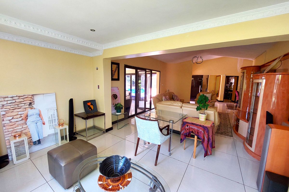 Well located family home in the heart of Waterkloof Ridge Ext 2 - Photo 5