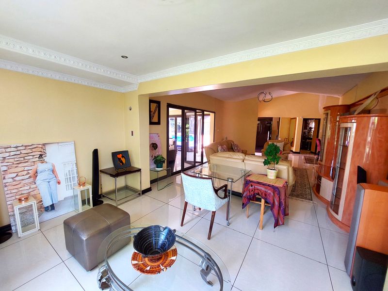 Well located family home in the heart of Waterkloof Ridge Ext 2 - Photo 5