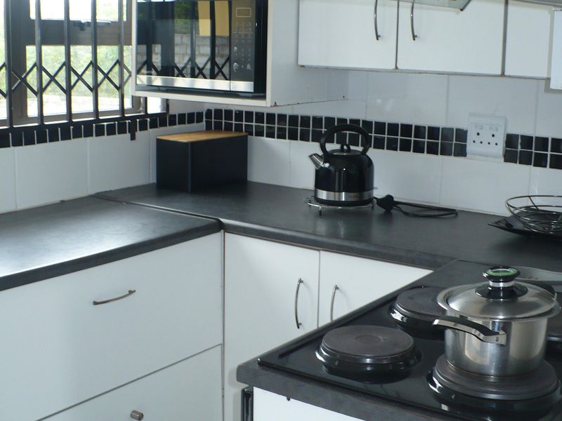 Ready to move in - Photo 8