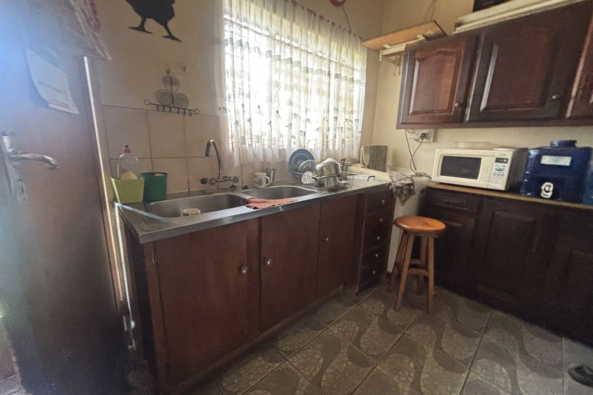 Sole and Exclusive Mandate - Witbank x 8 - Photo 4