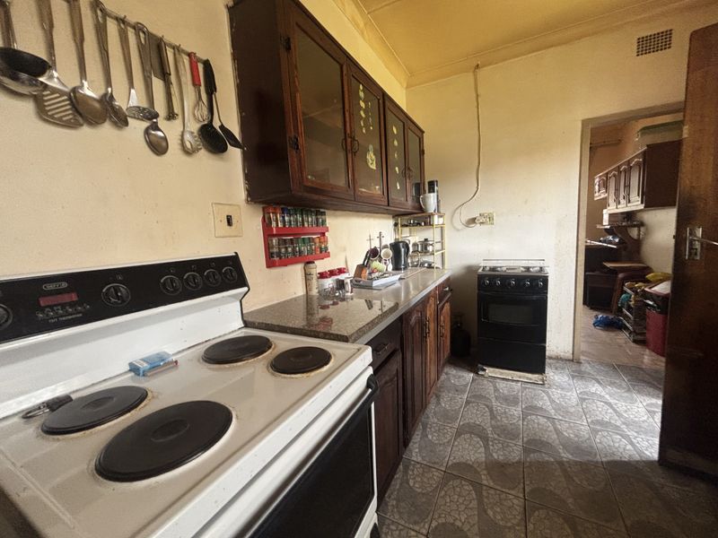 Sole and Exclusive Mandate - Witbank x 8 - Photo 3