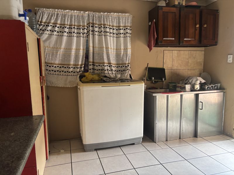 Sole and Exclusive Mandate - Witbank x 8 - Photo 8