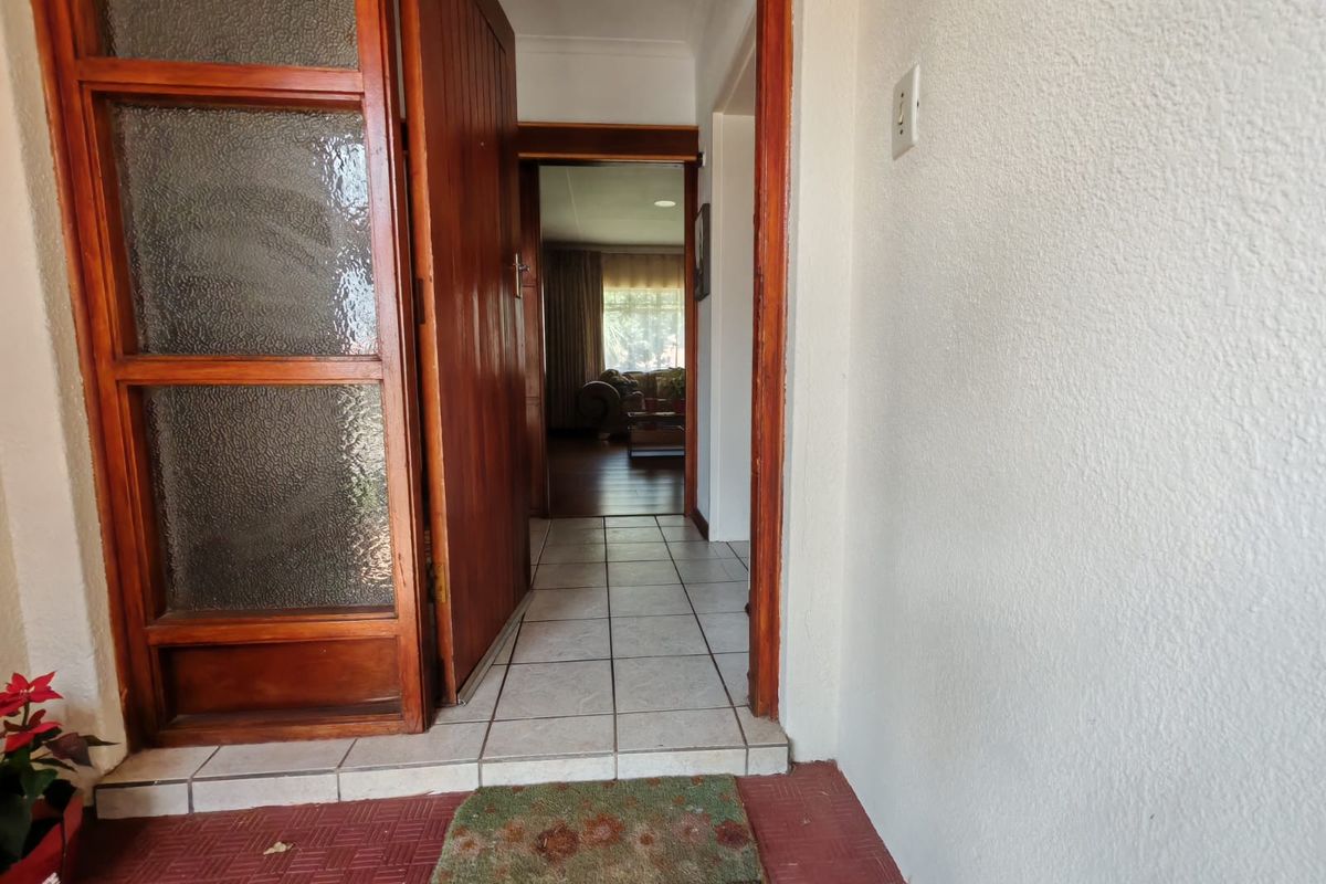 4 Bedroom house for sale in Vaalpark - Photo 4