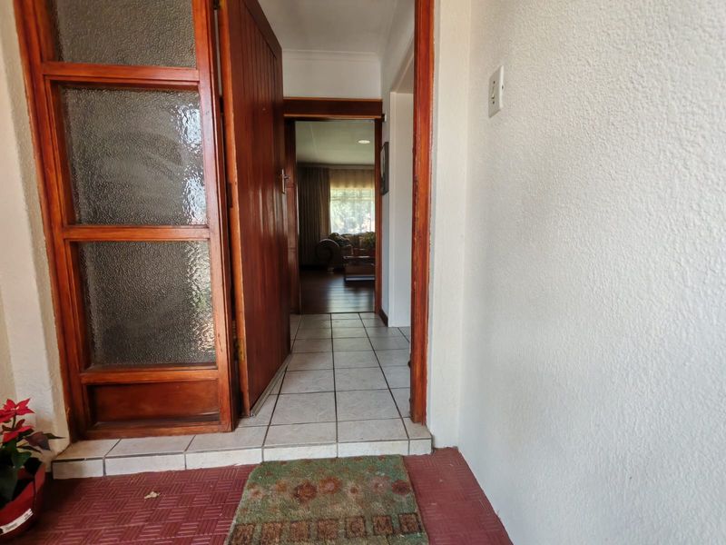4 Bedroom house for sale in Vaalpark - Photo 4
