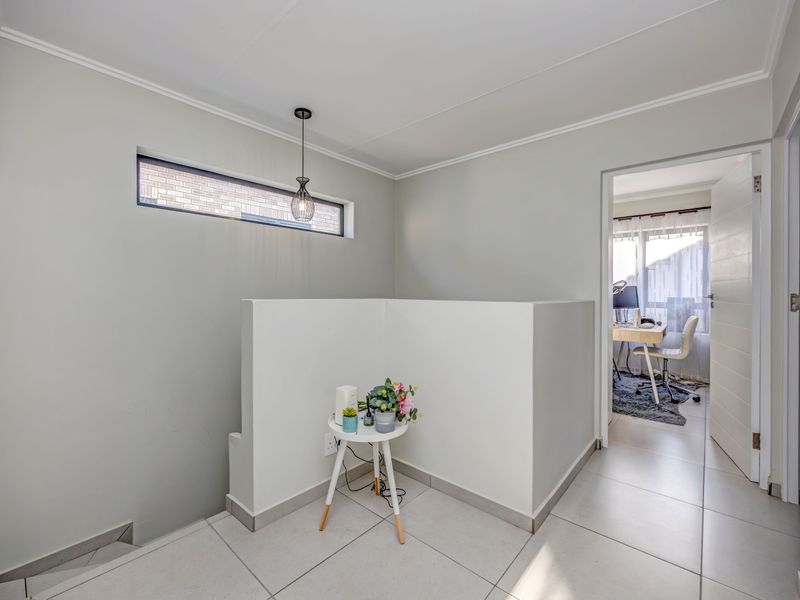 Modern Cluster for Sale – A Perfect Blend of Style and Convenience! - Photo 5