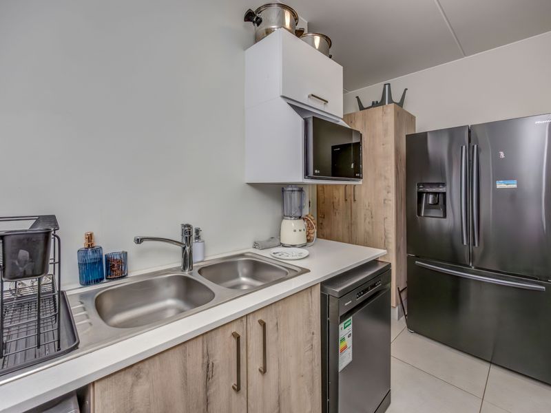 Modern Cluster for Sale – A Perfect Blend of Style and Convenience! - Photo 9