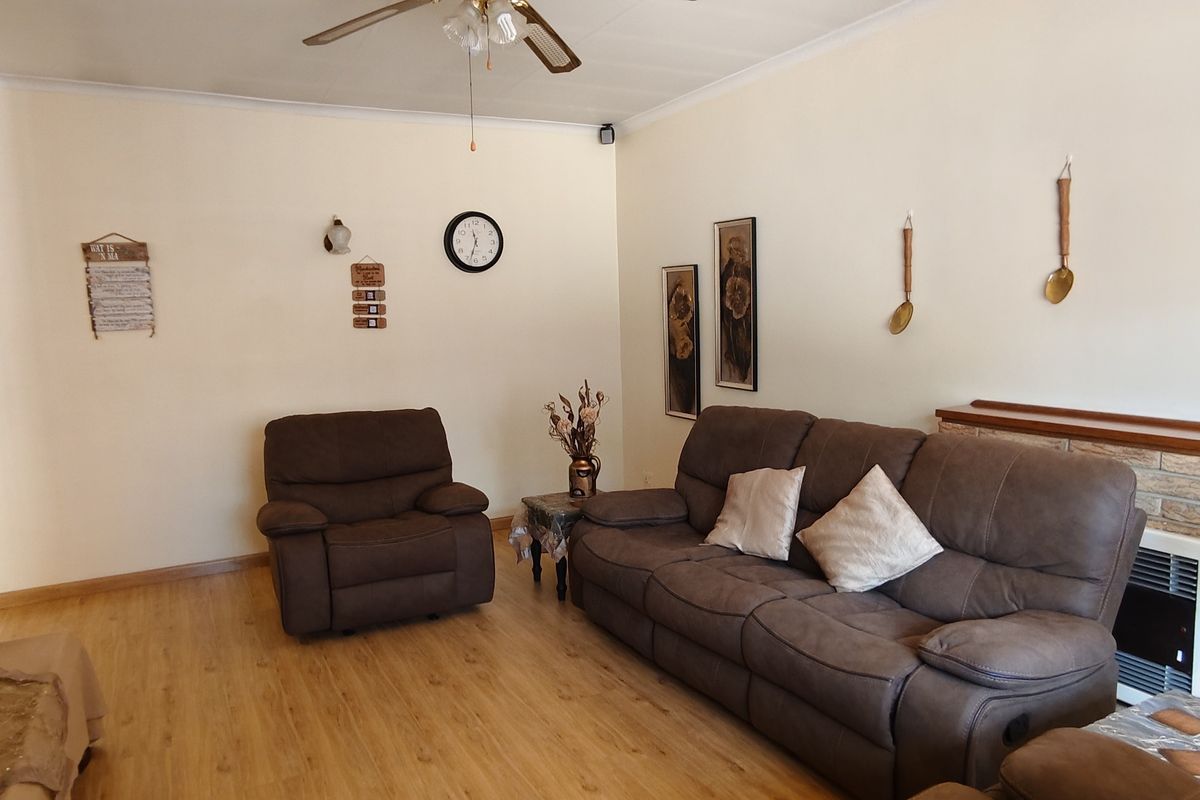 Beautiful Maintained And Perfect Located - Photo 3