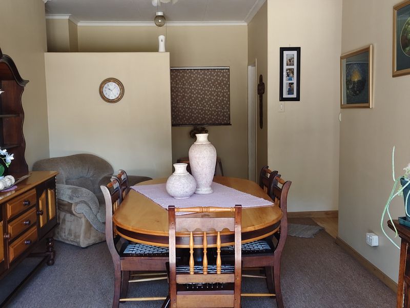 Beautiful Maintained And Perfect Located - Photo 4