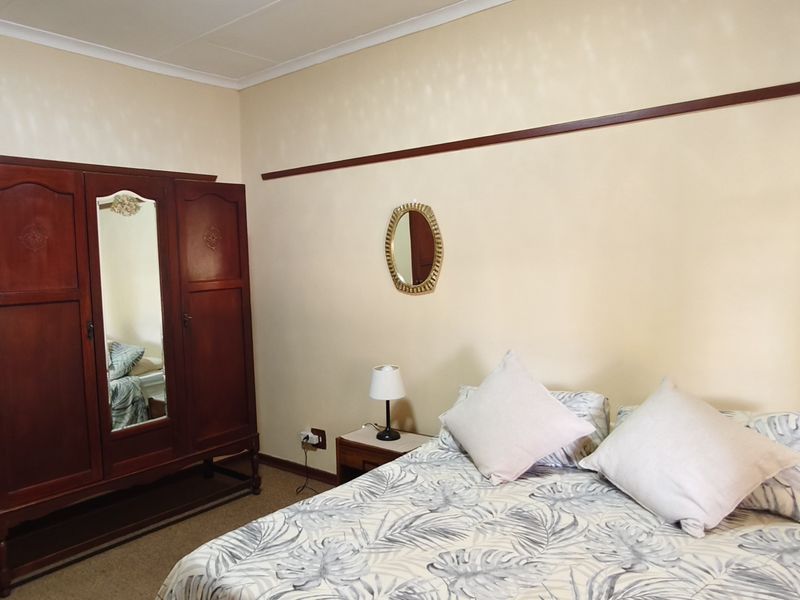 Beautiful Maintained And Perfect Located - Photo 9