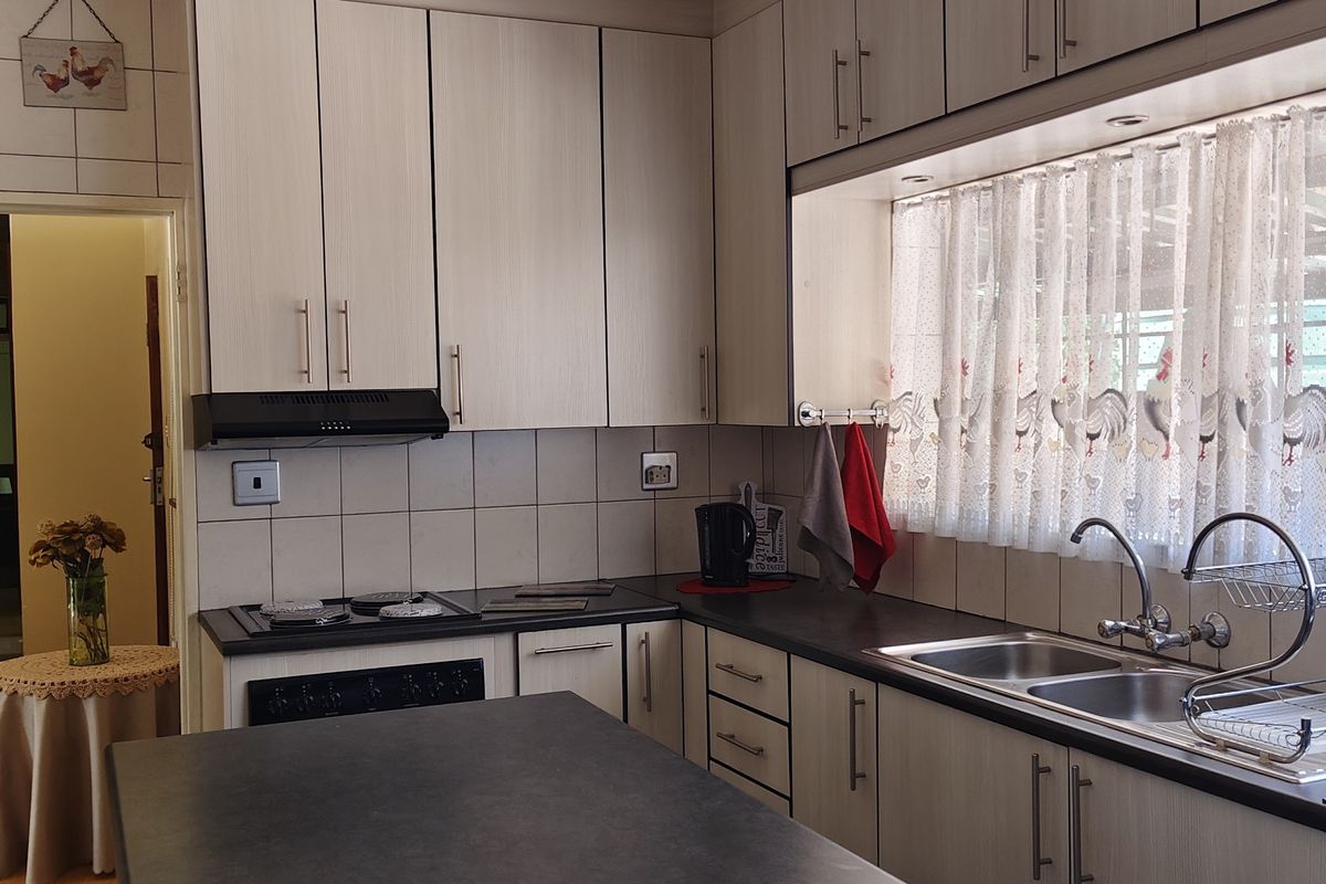 Beautiful Maintained And Perfect Located - Photo 5