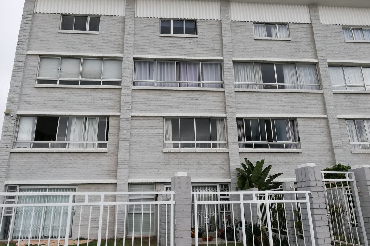 Summerstrand: Bliss apartment: Beautifully upgraded complex - Photo 4