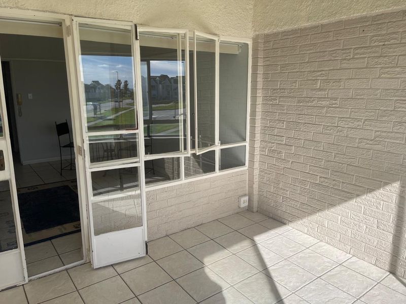 Summerstrand: Bliss apartment: Beautifully upgraded complex - Photo 8