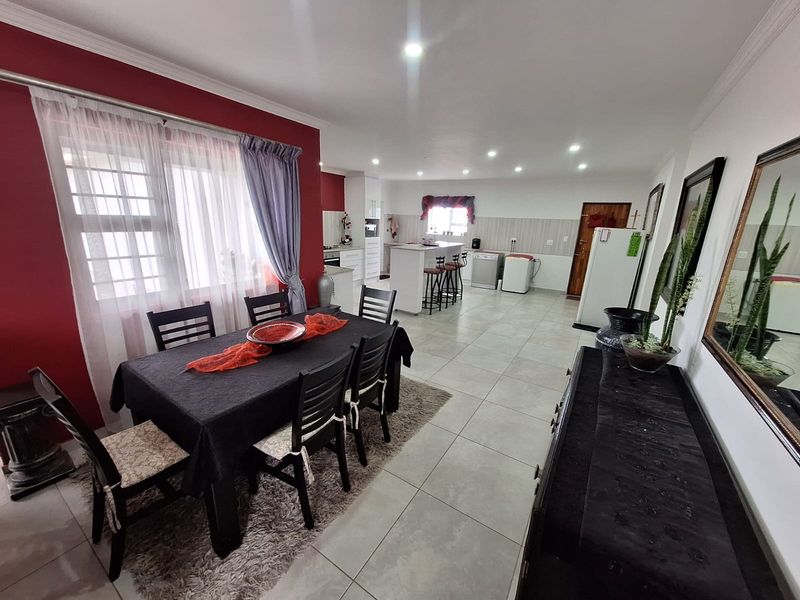 Spacious Single-Level Living in Popular Fountains Estate - Photo 7