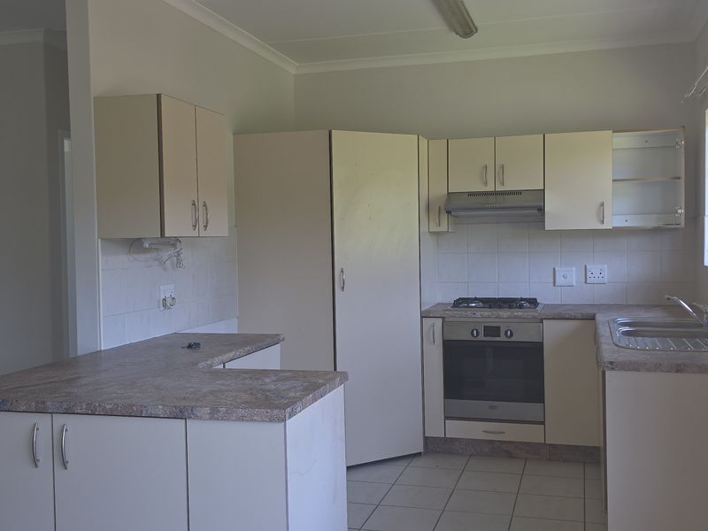 BEAUTIFULLY POSITIONED SPARROW - Photo 2