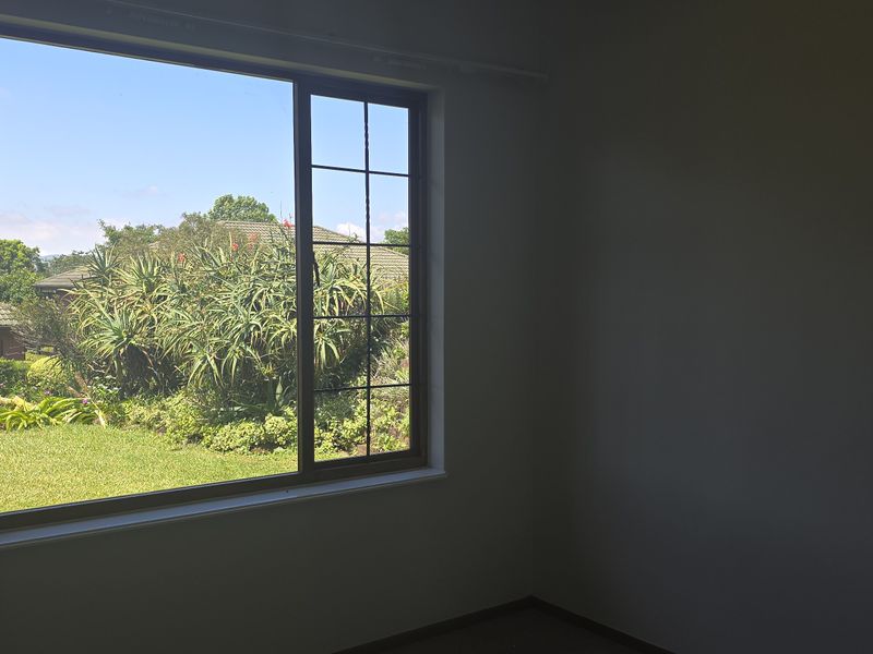 BEAUTIFULLY POSITIONED SPARROW - Photo 5