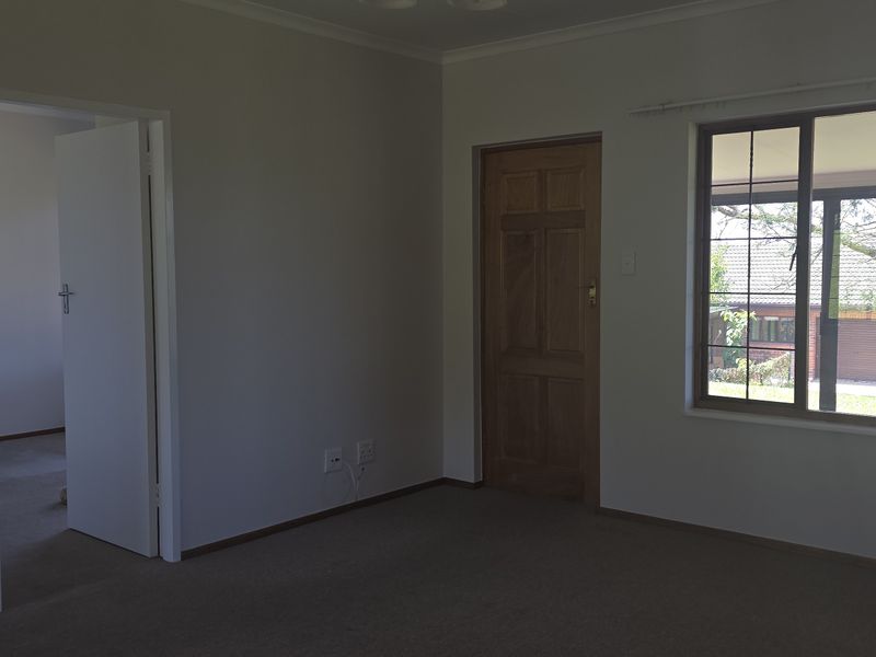 BEAUTIFULLY POSITIONED SPARROW - Photo 8