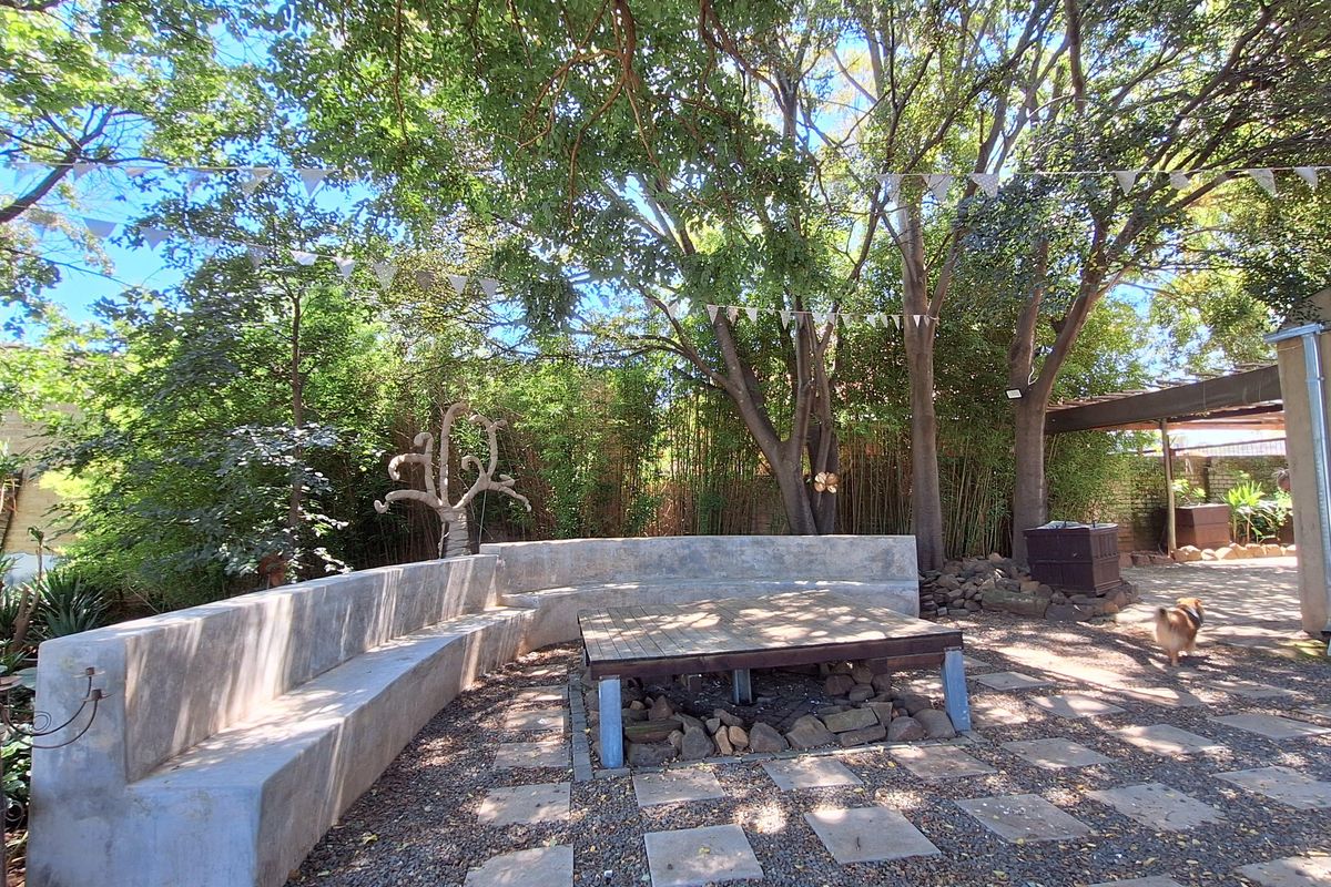 House with boma and workspace for sale - Photo 4