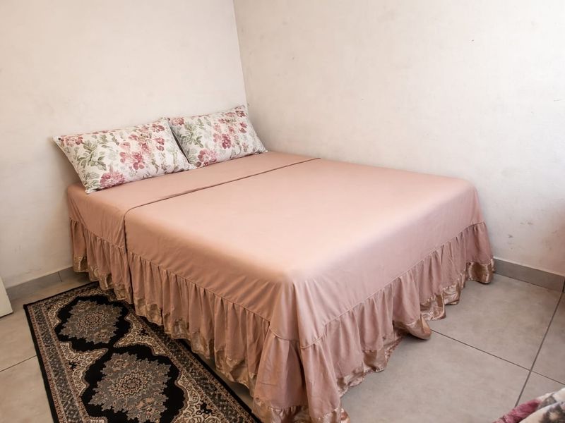 Comfortable 2-Bedroom Apartment in the Heart of Rustenburg Central - Photo 9