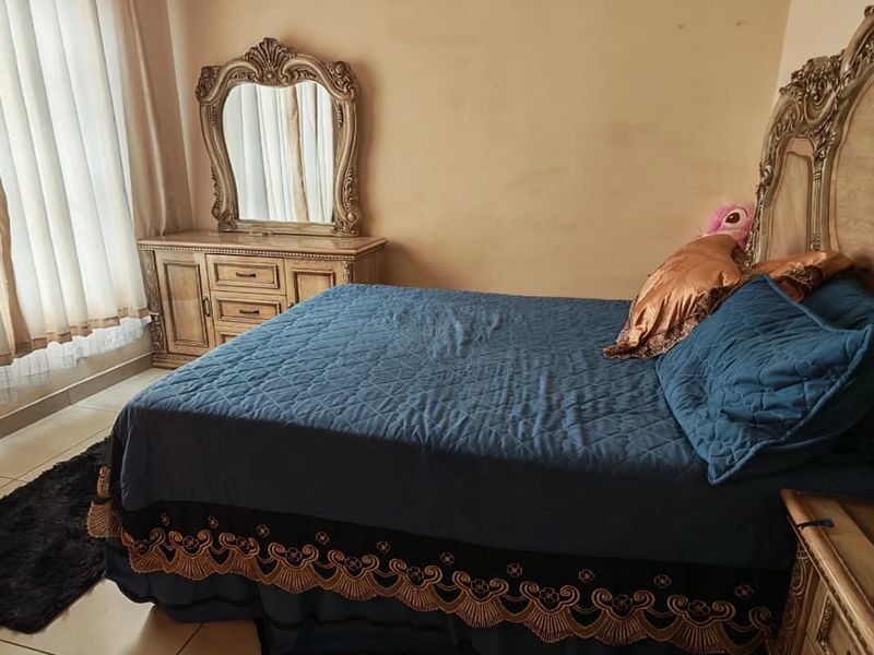 Comfortable 2-Bedroom Apartment in the Heart of Rustenburg Central - Photo 7